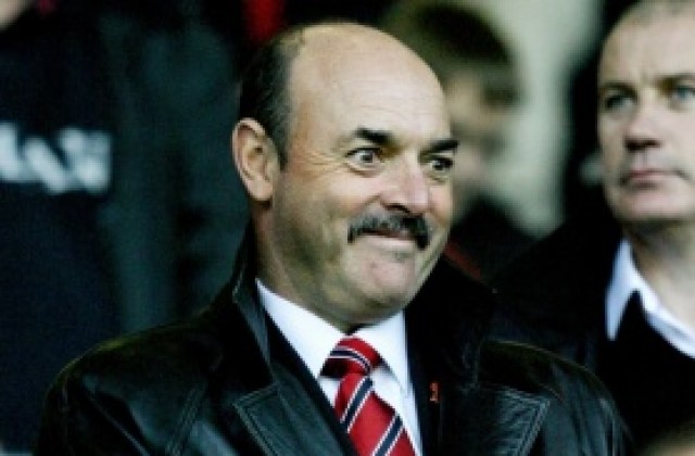 Футболна щерка се съблича в нета за 3 паунда на минута