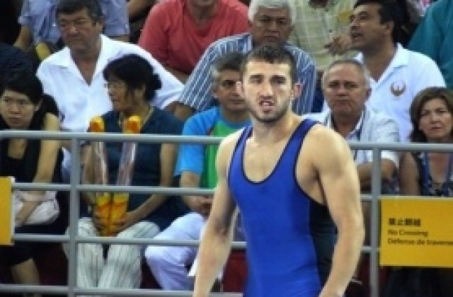 Кирил Терзиев печели с туш титлата, НСА с отборния трофей