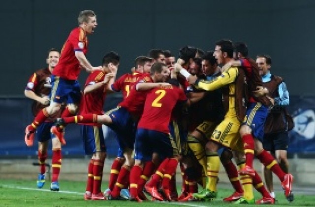 ВИДЕО: Холандия и Испания отказаха Русия и Германия и са на полуфинал на Евро 2013