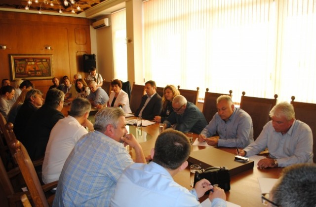 Кметът призова депутати и общински съветници да лобират за стратегическите проекти на В. Търново и региона