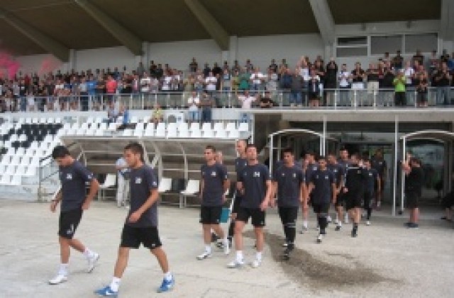 Локо Пловдив започва в очакване на Коко Динев, има лиценз за А група