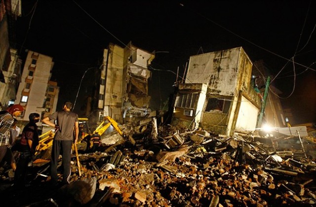 Най-малко четири жертви при срутването на сграда в Мумбай