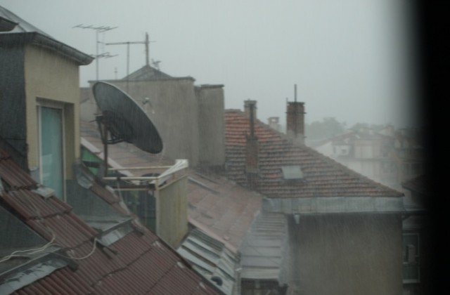 Чакат ни гръмотевици и градушки в идните дни – оранжев код в Пловдивско