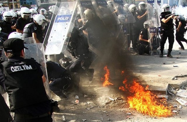 Жертвите на протестите в Турция са четири, обяви Ердоган