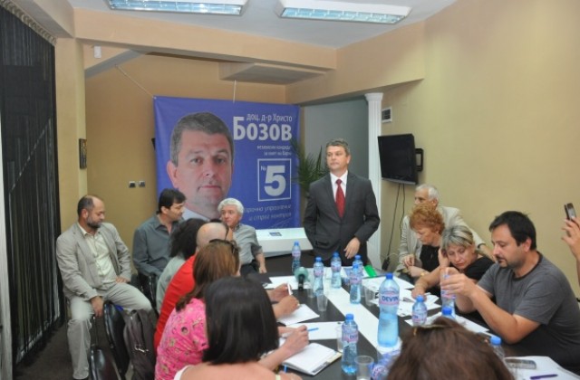 Доц. Христо Бозов ще взима важни за града решения съвместно с варненци