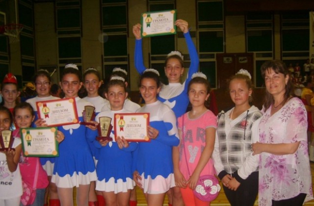 Най-чаровната мажоретка в България е от Г. Оряховица