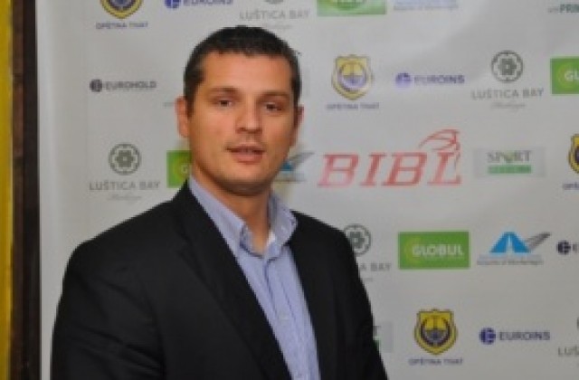 Лукойл предложи на 34-годишен черногорски треньор