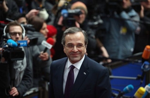 Самарас готви вот на недоверие