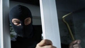 Злато сребро долари и евро задигнати в Севлиево