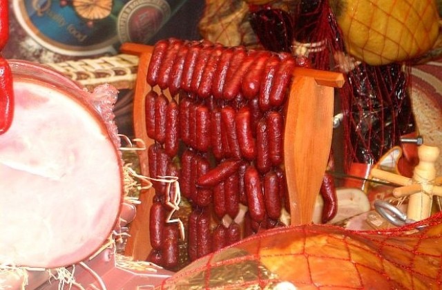 Мъж ругае полицаи и магазинери, не харесал закупен колбас