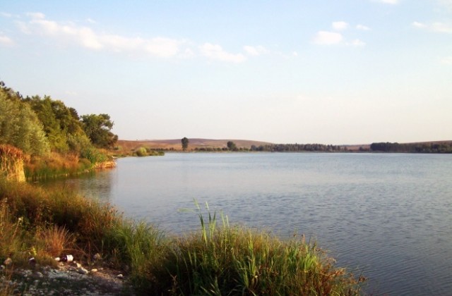 Язовирите във Варненско са под контрол, опасна е само река Камчия