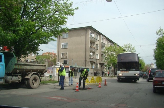 Улични ремонти за 10 000 лв. започнаха в Димитровград