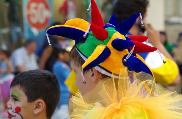 Карнавалните емоции се връщат за кратко довечера