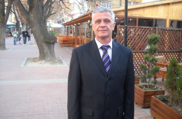 Новият областен управител се казва Иван Каракашки