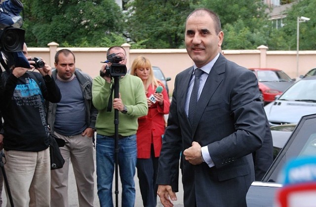 Метеж в ГЕРБ срещу Цветанов