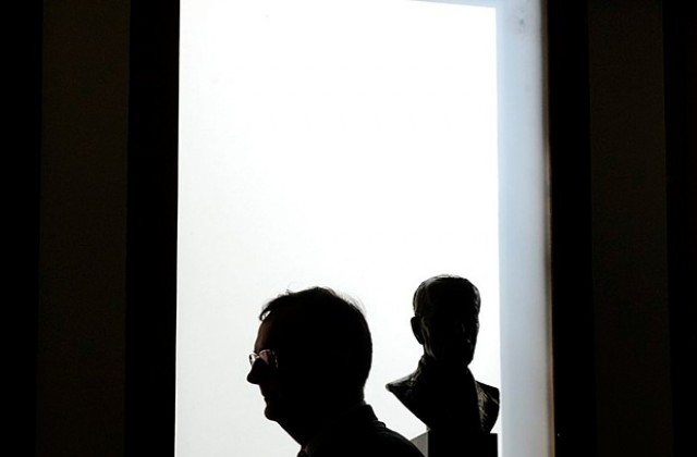 Арестувани са шефове на разузнаването в Чехия, следили съпругата на премиера