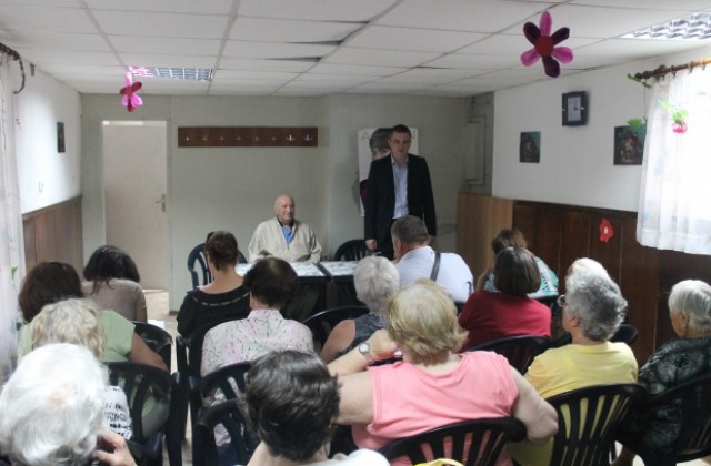 Портних към пенсионерите: Ще има нови детски градини за вашите внуци