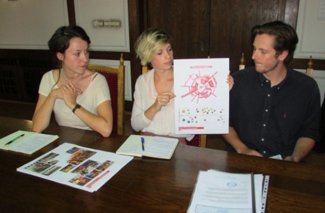 Британски архитекти представиха проект за детска площадка в горнооряховска градина