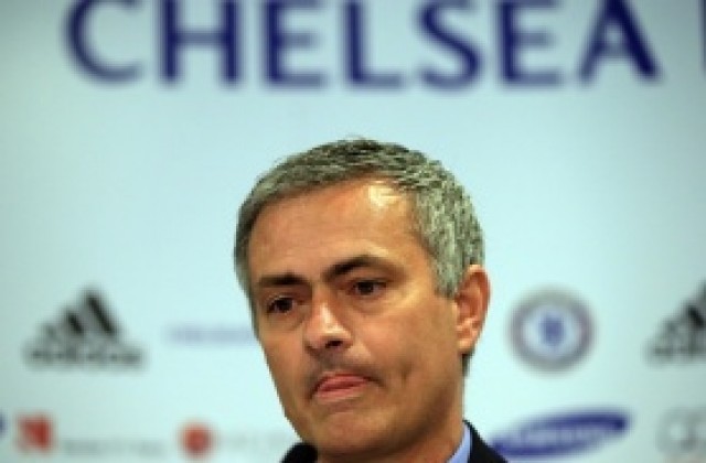 Щастливия въвежда казармен ред в Челси