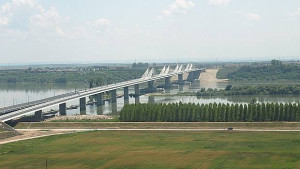 Стотици румънци и българи преминаха по новия мост над Дунав