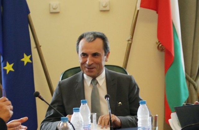 Орешарски: Подаването на оставка в този момент е лесно решение, но безотговорно