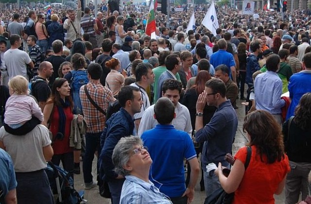 Трета вечер на протести срещу кабинета „Орешарски” в цялата страна