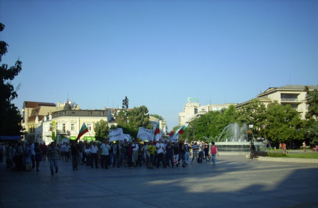 Русенци поискаха оставката на кабинета Орешарски