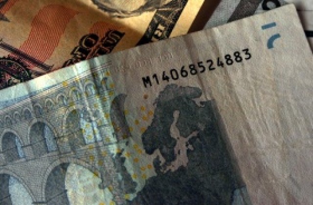 5000 богати французи готови да си платят данъците