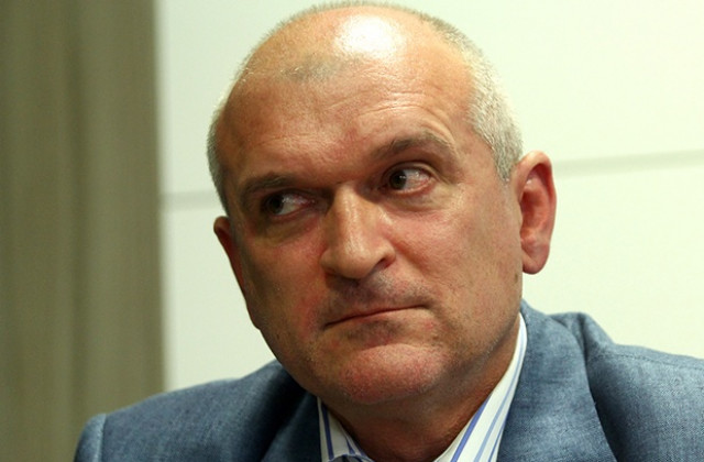 Проблемът не е Пеевски, а политиката в парламента, според Главчев