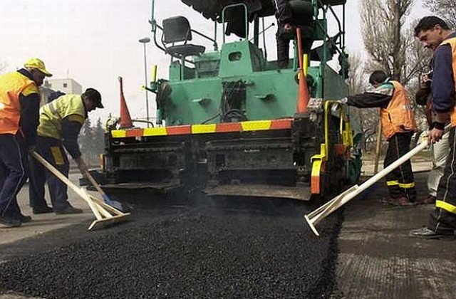 Асфалтираха улица в квартал Струмско