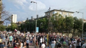 Протестите във Варна продължават