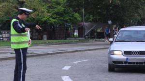 Двама пострадаха в катастрофи