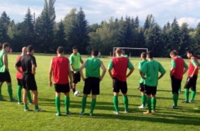 Ляв бек от Португалия и централен нападател чакат в Черно море