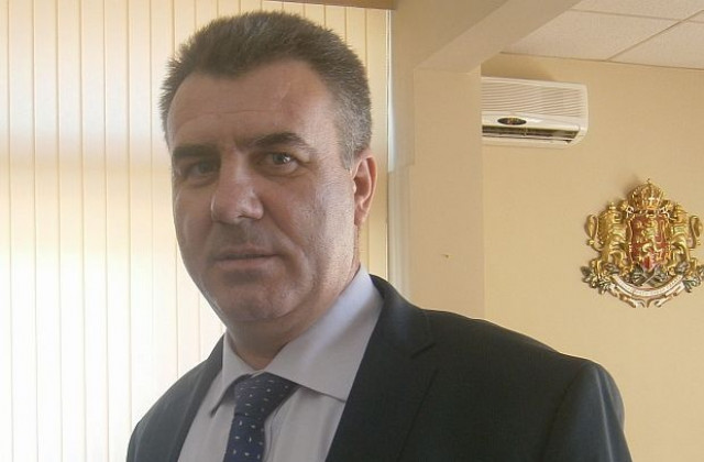 Палев: Няма да отстъпя пред протестиращите