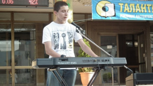 Наградиха талантливите деца на Севлиево