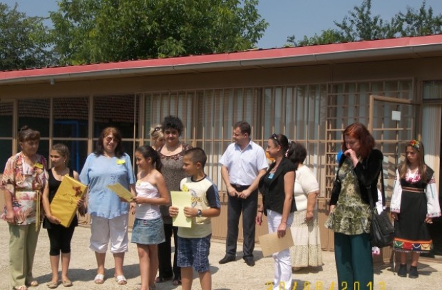 В село Беляковец откриха лятна  полицейска академия, куп подаръци получиха децата и младежите