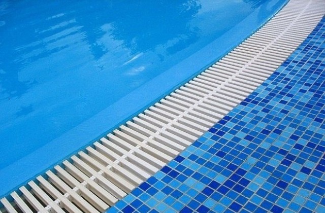 Две трети от басейните във Варна все още без разрешителни