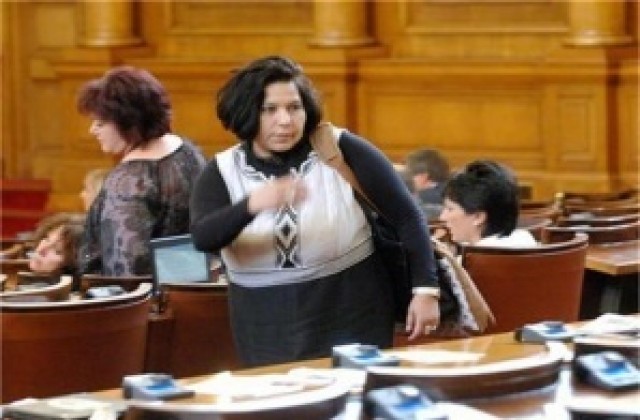 Ексдепутатът Цвета Георгиева: Клех се в Сидеров, както не съм се клела в родителите си