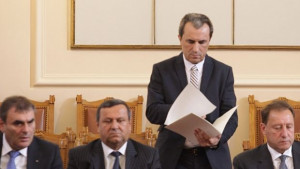 Накъде след гафа Пеевски