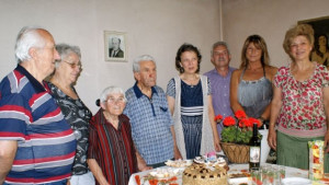 Хандбалната легенда Бъки и замкметът Рачевиц поздравиха столетника Дончо Добрев