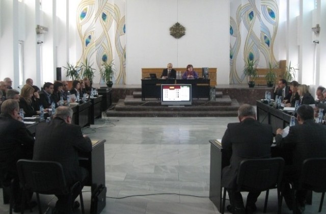 Мнозинството се отказа от възнаграждения за участие в комисиите към ОбС