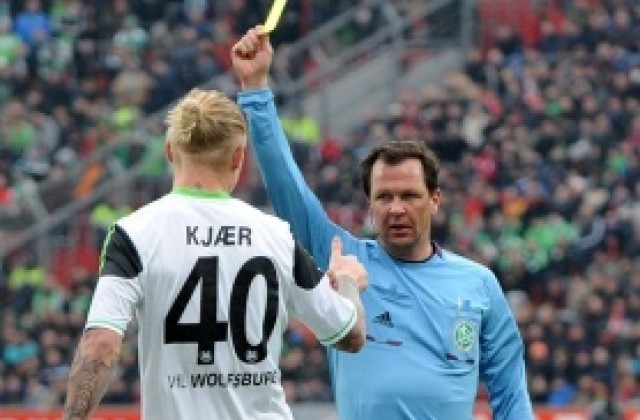 Симон Кяер пред напускане на Волфсбург