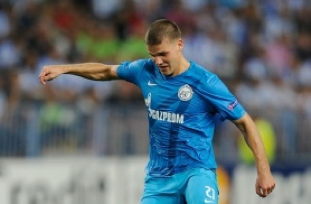 Игор Денисов смени Зенит с Анжи