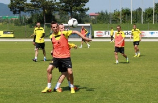 Минев се присъедини към основната група на Ботев