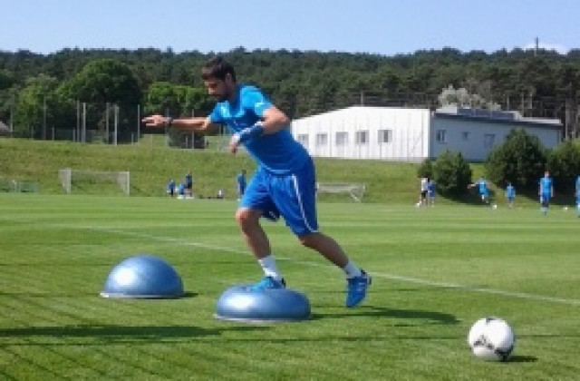 Левски без Генков срещу Арапонгас