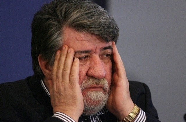 Пеевски е дете, което купува цяла България, заяви Рашидов