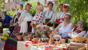 Хора от третата възраст на събор в Дряново