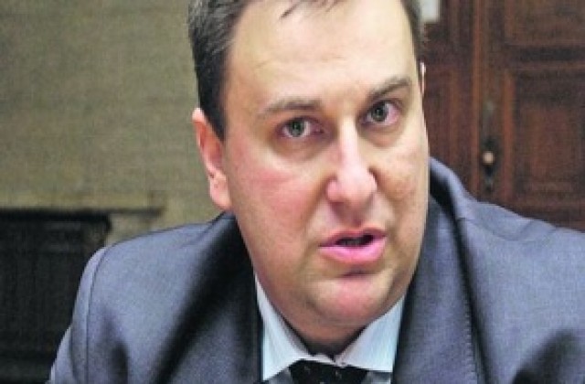 Емил Радев: ДПС работи задкулисно за кандидата на БСП, на втори тур ще го подкрепи и Атака