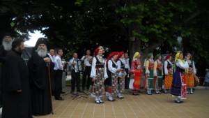 Дядо Кирил отслужи молебен за здраве и душевно спасение