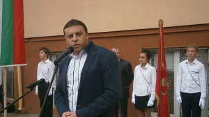 Камбитов прави първа копка на спортна зала